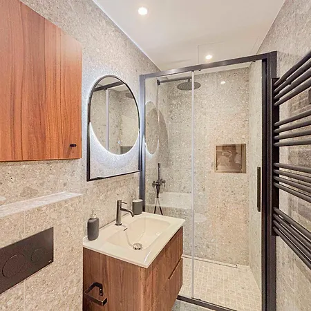 Petit Cocon Au Coeur Du Vieux-nice, Wifi, Ac, 2pers Nice